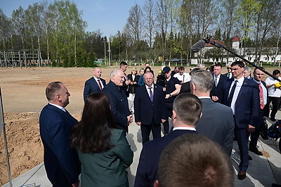 Лукашенко во время рабочей поездки посетил объекты АПК в Шклове