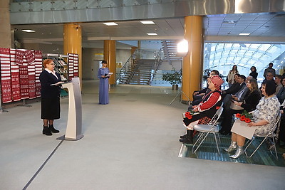 В Минске вручили сертификат о включении Неглюбской текстильной традиции в Список ЮНЕСКО