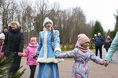 Возвращение Снегурочки большим праздником отметили в Беловежской пуще