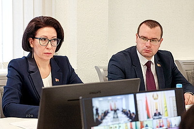 Вопросы животноводства и подготовка к посевной. Крутой посещает Могилевскую область