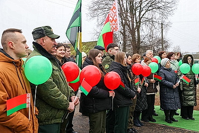 \"Новый год встретим в новом доме\". Молодые специалисты Буда-Кошелевского лесхоза получили арендное жилье