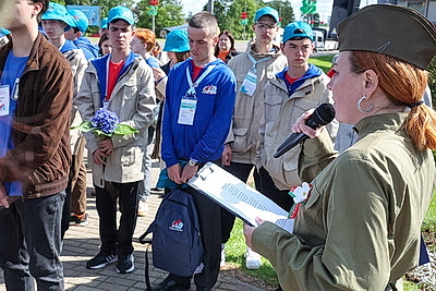 С \"Вальсом Победы\" и оркестром встретили участников \"Поезда Памяти\" в Могилеве
