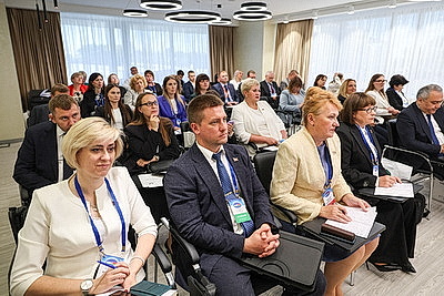 Тематические секции проходят на белорусско-узбекском бизнес-форуме в Витебске
