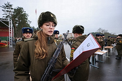 Начало освоения военной науки. Около 2,4 тыс. новобранцев приняли присягу в 72-м учебном центре