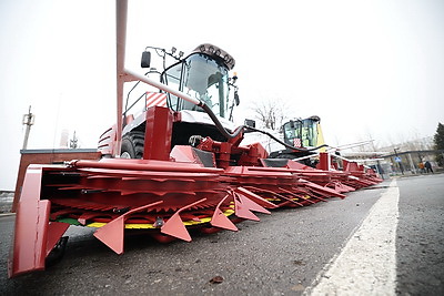 Поставки комплектующих для комбайнов. \"Гомсельмаш\" планирует развивать партнерство с \"Ростсельмашем\"