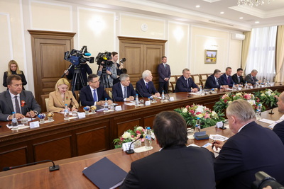 Турчин призвал к поиску новых направлений сотрудничества с Астраханской областью