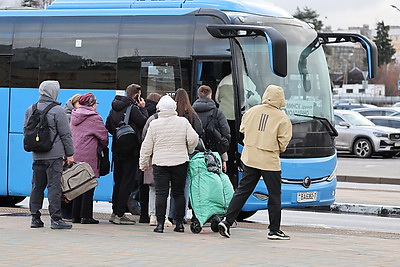 Очереди на пригородные маршрутки в Минске
