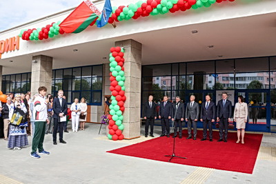 Компактный и современный. Новый ФОК открыли в Минске