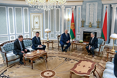 Переговоры Лукашенко со спецпосланником США Коулом продолжились в субботу