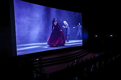 Премьера телеверсии спектакля \"Идиот\" прошла в кинотеатре \"Победа\"