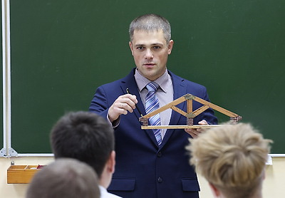 Наши учителя. Самое важное в профессии - любовь к делу и к детям