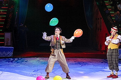 Зимняя сказка на манеже. Благотворительное представление для детей из Минска прошло в Белгосцирке