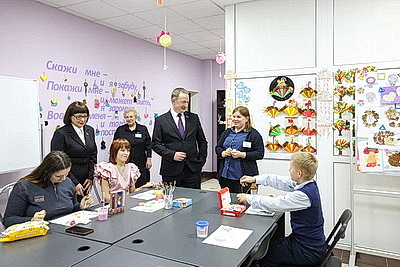 Турчин поздравил воспитанников Ивенецкого социального пансионата