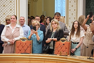 Сотрудники \"Белтелекома\" посетили с экскурсией Дворец Независимости