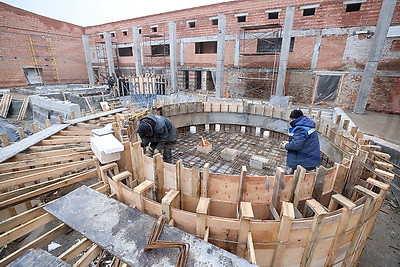 Завершить реконструкцию аквацентра \"Лазурный\" в Гродно планируют к лету 2026 года