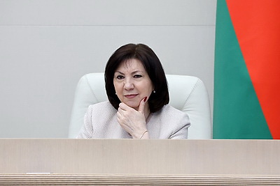Кочанова: книга \"Наш Президент\" будет для многих в стране настольной