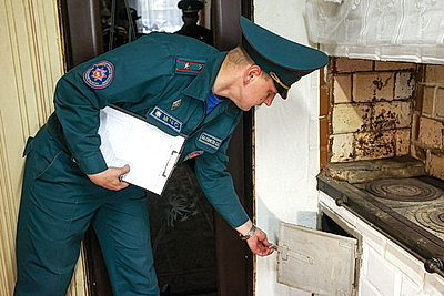 В Брестском районе состоялся рейд МЧС по безопасному использованию печного отопления у населения