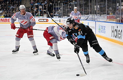 Хоккеисты минского \"Динамо\" отправили шесть безответных шайб в ворота \"Спартака\"