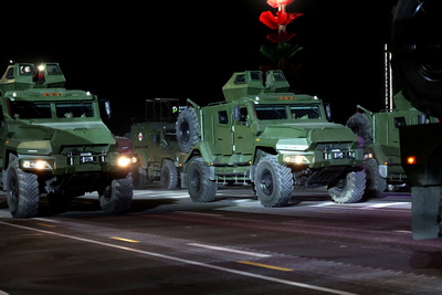 Генеральная репетиция военного парада прошла у стелы \"Минск - город-герой\"