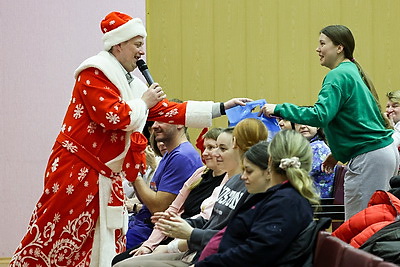 \"Терапия чудес\". Новогодняя акция прошла в медучреждениях Минска