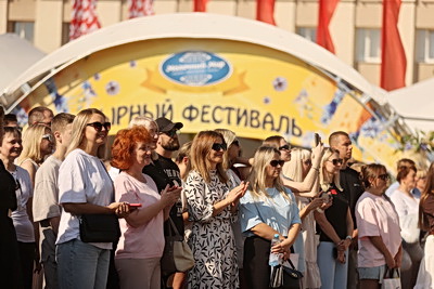 Фестиваль сыра и флайборд-шоу. Гродно отметил День города