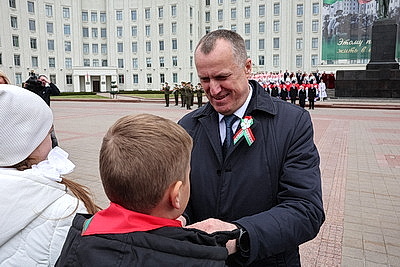 Исаченко: только под единым флагом мы справимся с любыми задачами и будем уверенно двигаться вперед