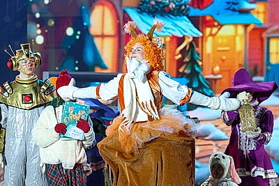 Новогодняя атмосфера и сказочные герои в ярких спектаклях: праздничные локации Минска