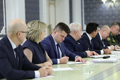 Лукашенко провел встречу с доверенными лицами