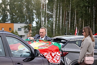Автопробег \"За единую Беларусь\" проехал по главным улицам Минска