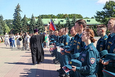 Молодые сотрудники МЧС приняли присягу в Брестской крепости