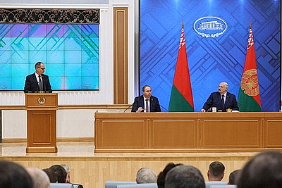 Лукашенко собрал большое совещание по развитию научной сферы