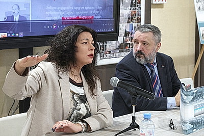 \"Взгляд в будущее\". Выставка БЕЛТА \"Параллельные миры\" представлена в БГУКИ
