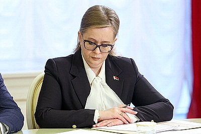 Лукашенко требует выстроить эффективную систему торгового обслуживания, прежде всего на селе