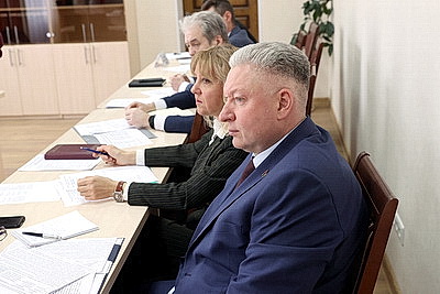 Отопление, дороги, порядок на селе. Вопросы благоустройства и ЖКХ преобладали на прямой линии Баско в Гомеле