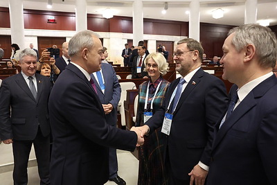 Сергеенко: абсолютное большинство населения Беларуси понимает, что судьбу страны решает ее народ