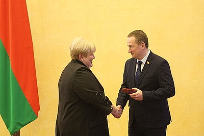 Пример высокого профессионализма и образец верности своему делу. В Минске вручили госнаграды представителям различных сфер