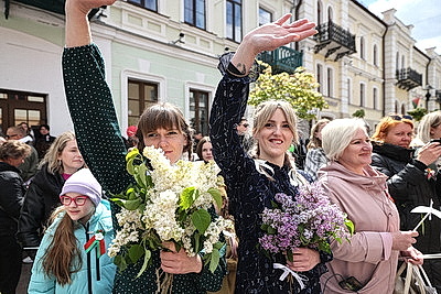 \"Майский вальс\", мини-концерты, кинопоказы: насыщенная программа к 9 Мая организована в Гродно