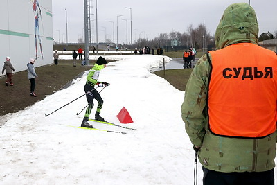 На старты областных соревнований \"Снежный снайпер\" в Гомеле вышли 300 юных спортсменов