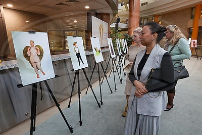При поддержке МИД в Минске открылась инклюзивная выставка воспитанников центра коррекционного обучения