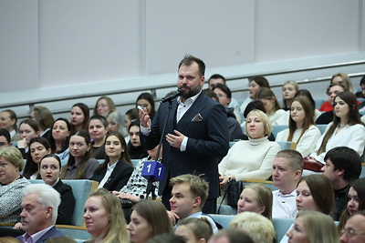 Книгу \"Наш Президент\" презентовали в НББ