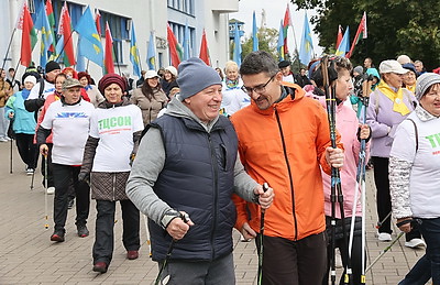 В Гомеле прошел марафон по скандинавской ходьбе