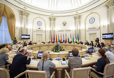 \"Обеспечить безбарьерную среду и реализовать таланты\". Как развивается инклюзивная культура в СНГ