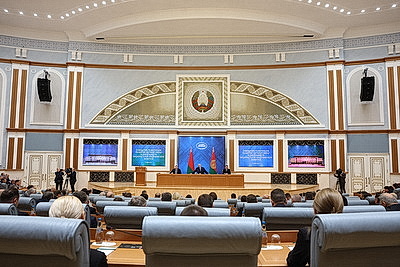 Лукашенко собрал большое совещание по развитию научной сферы