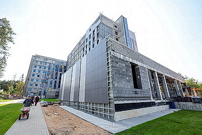С открытием нового хирургического корпуса коечный фонд Минской облбольницы увеличится до 1085 мест