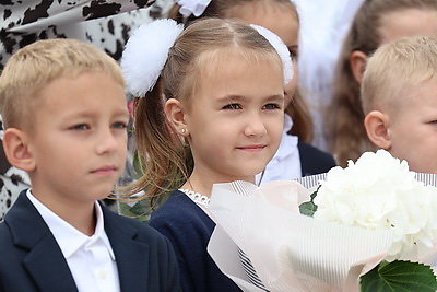 Железнодорожный класс и шикарная спортивная база. Новую школу открыли в Минске
