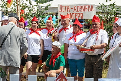 Насмеяться от души. Фестиваль народного юмора \"Автюки-2025\" прошел в Калинковичском районе