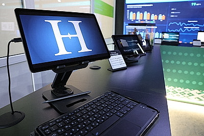 Лукашенко на \"Горизонте\" дал официальный старт массовому роботизированному производству телевизоров с ИИ