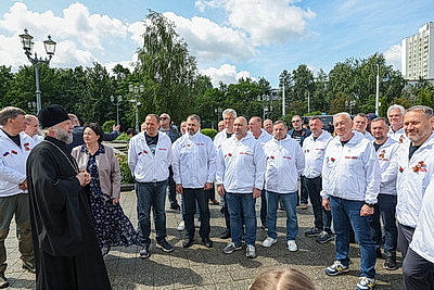Частицы истории. Участники автопробега \"Дорогами Победы\" заложили в Минске 11 капсул с землей из городов-героев