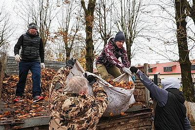 Жители Шклова присоединились к субботнику