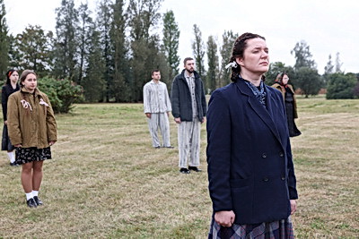 \"Это был не лагерь, а фабрика смерти\". В Тростенце открыли памятный знак жертвам геноцида